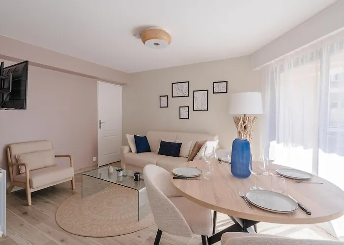 Appartement With Terrace And Free Parking *