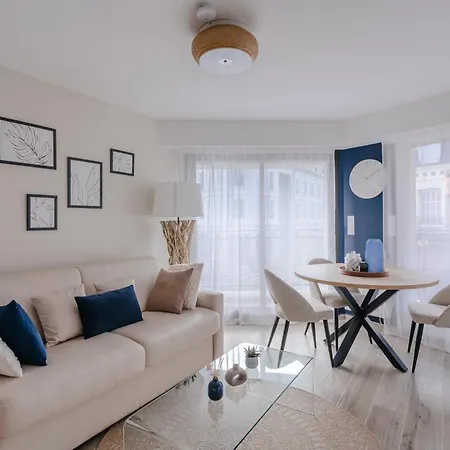 Central Appartement With Terrace And Free Parking Apartment Deauville