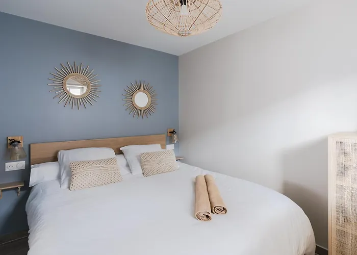 Apartmán With Terrace And Free Parking